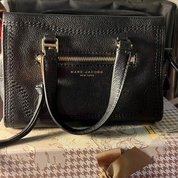 Preowned Marc Jacob Mini Cruiser Pebbled Black Leather Crossbody purse